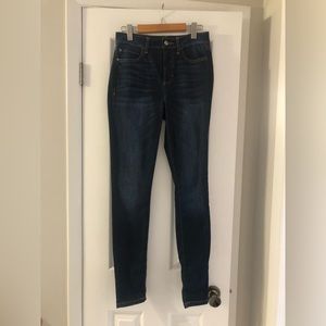 Guess 1981 High-Rise Skinny Jeans